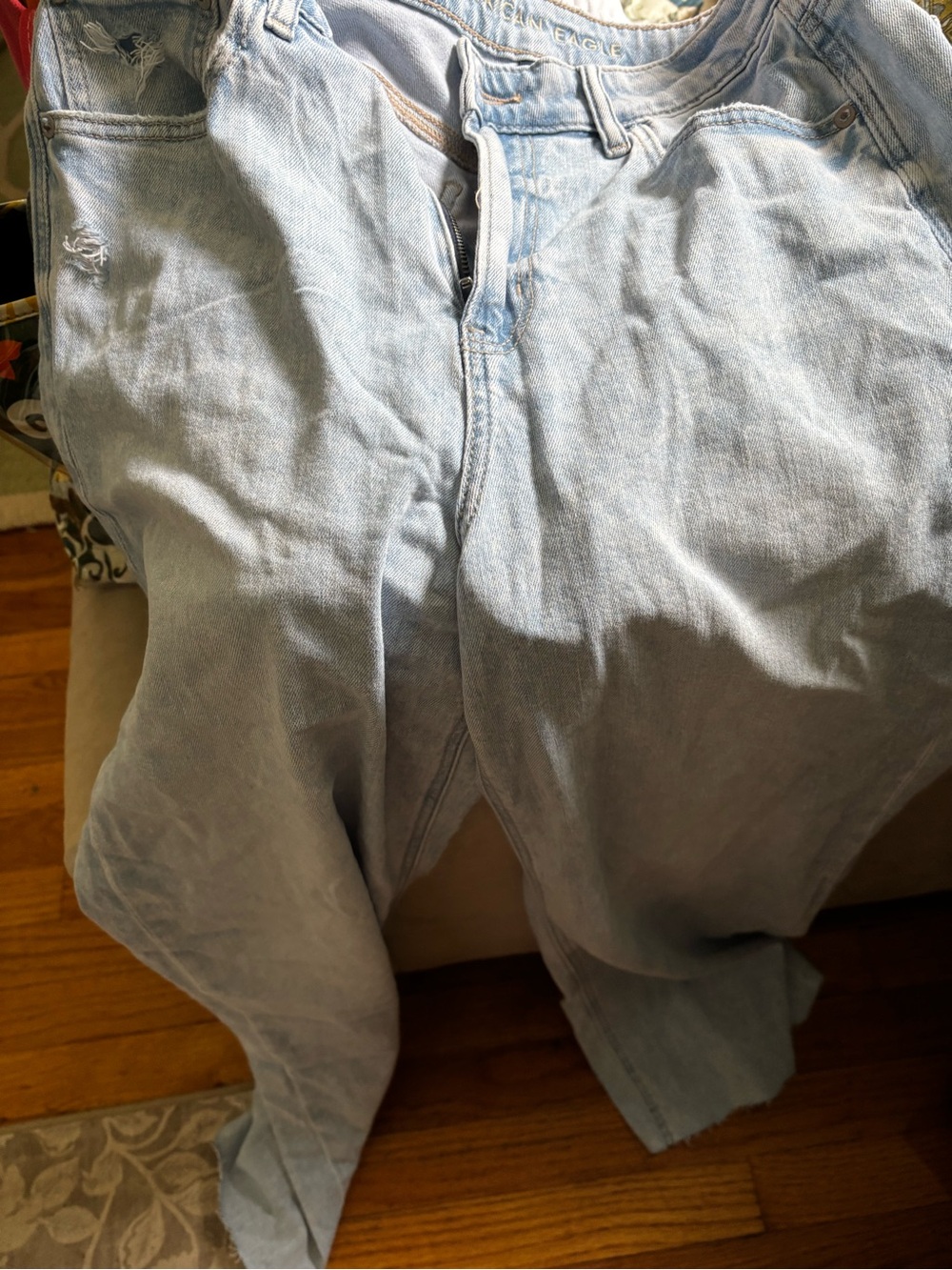 American Eagle Outfitters Light Blue Denim Jeans